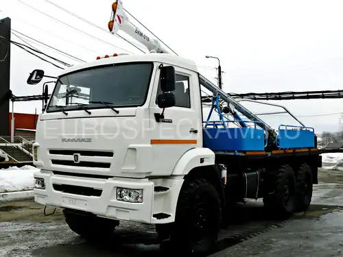 КАМАЗ 43118 ямобур БКМ-516